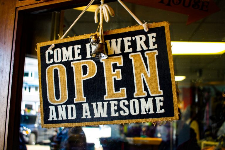 An open sign that also acts as a great inbound marketing analogy